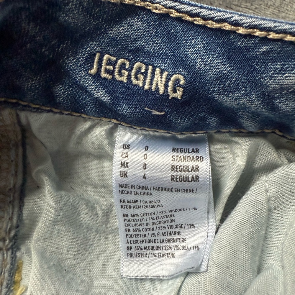 AE Ripped Jeans Size 0 - Picture 4 of 4